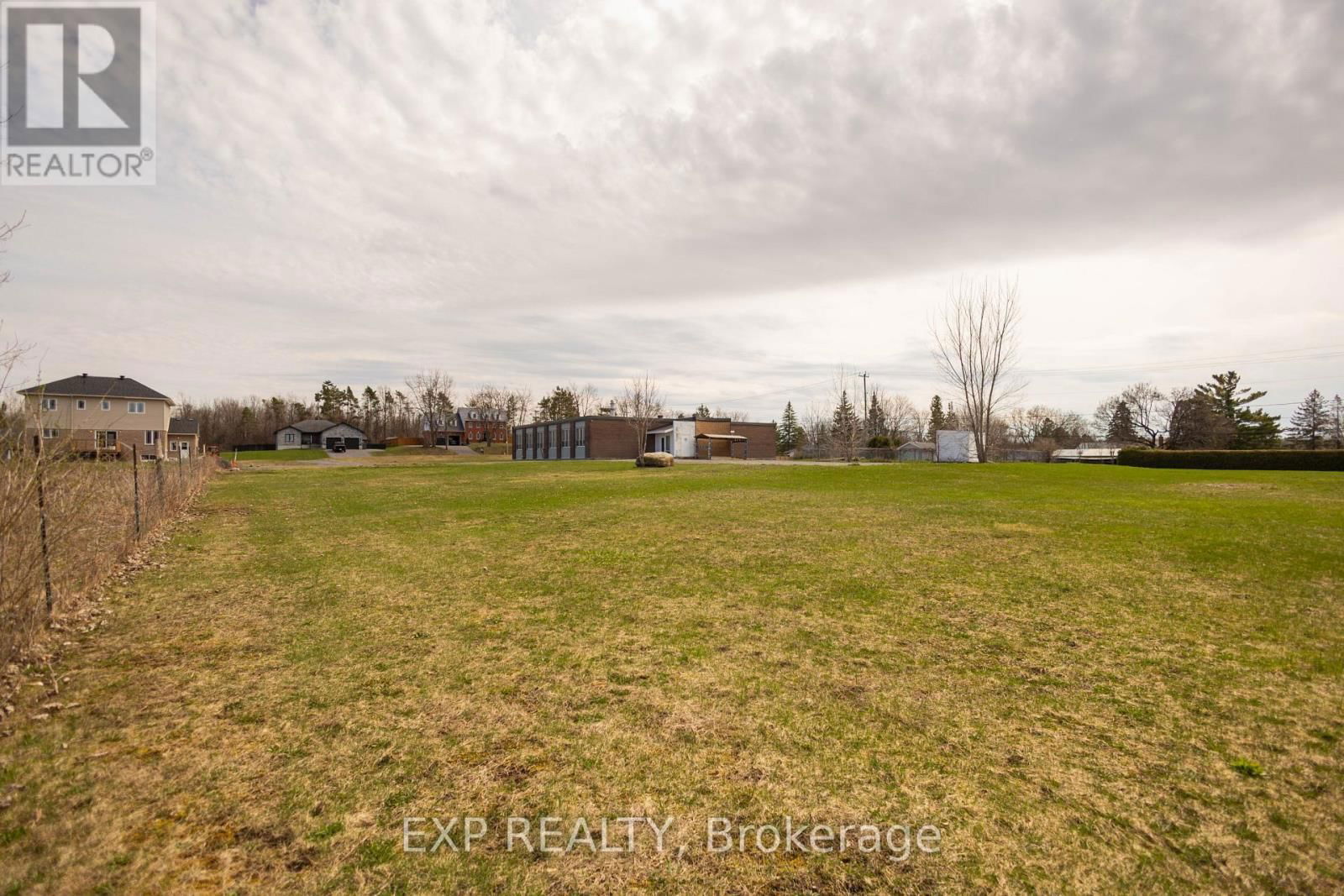 581 CHERYL STREET Image 9