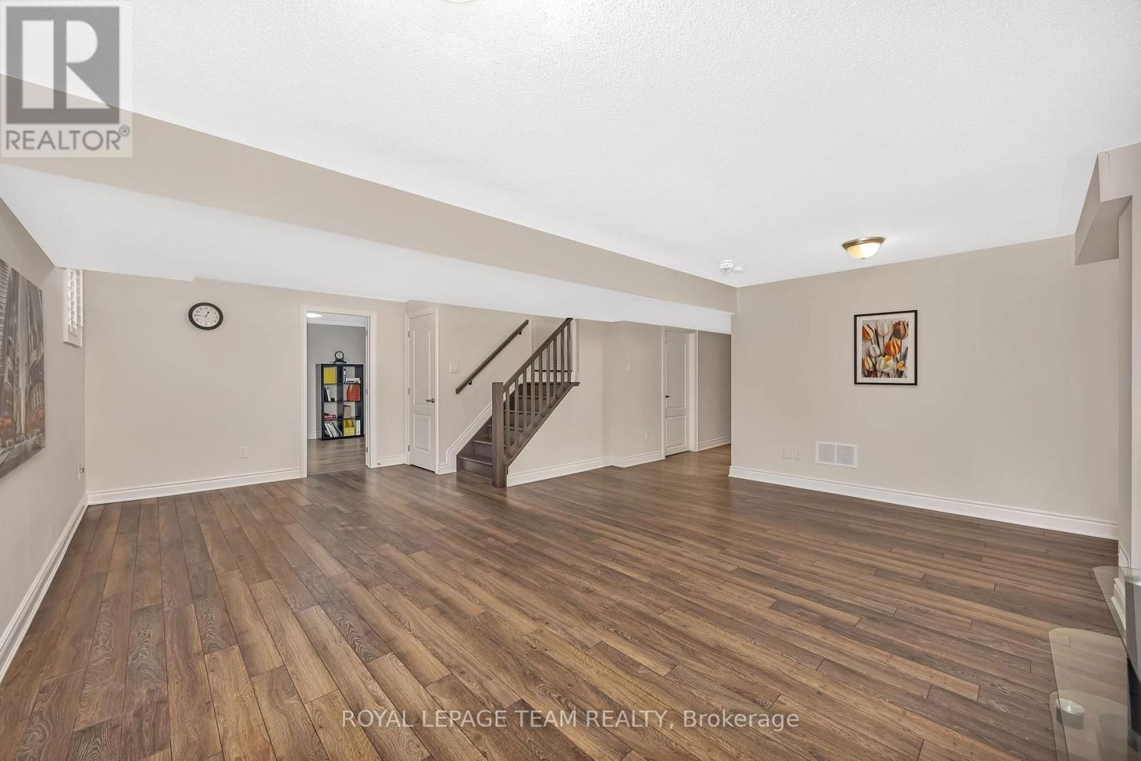 3243 HARVESTER CRESCENT Image 36