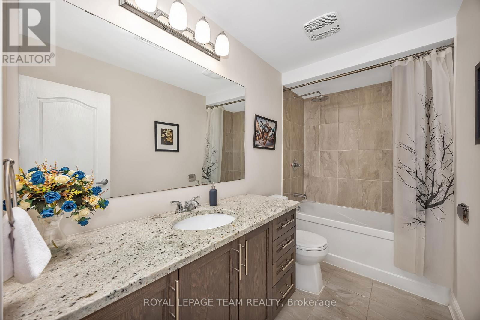 3243 HARVESTER CRESCENT Image 44
