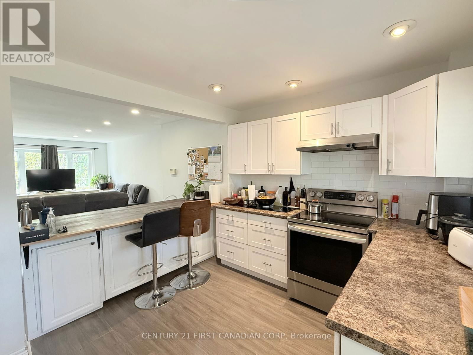 26 - 700 EXETER ROAD Image 9
