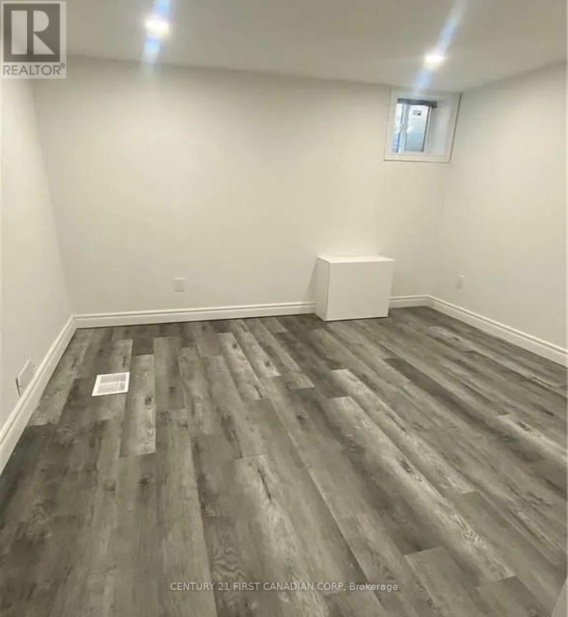 UNIT B - 80 CLIFTON CRESCENT Image 19