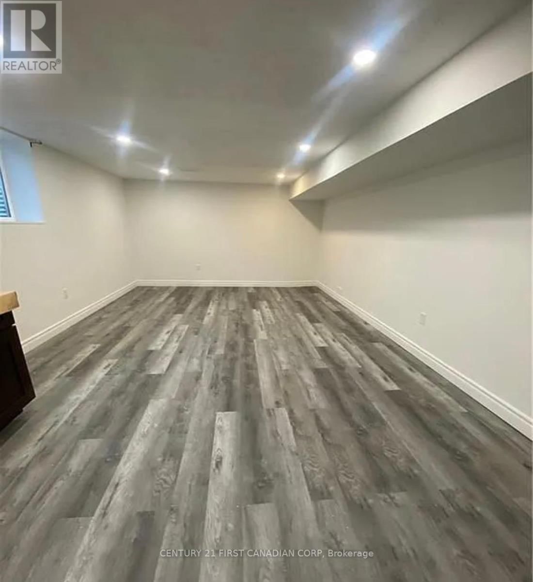 UNIT B - 80 CLIFTON CRESCENT Image 6