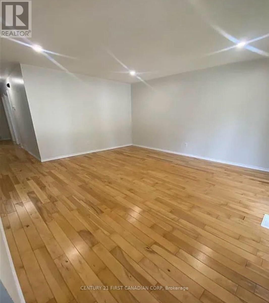 UNIT A - 80 CLIFTON CRESCENT Image 10