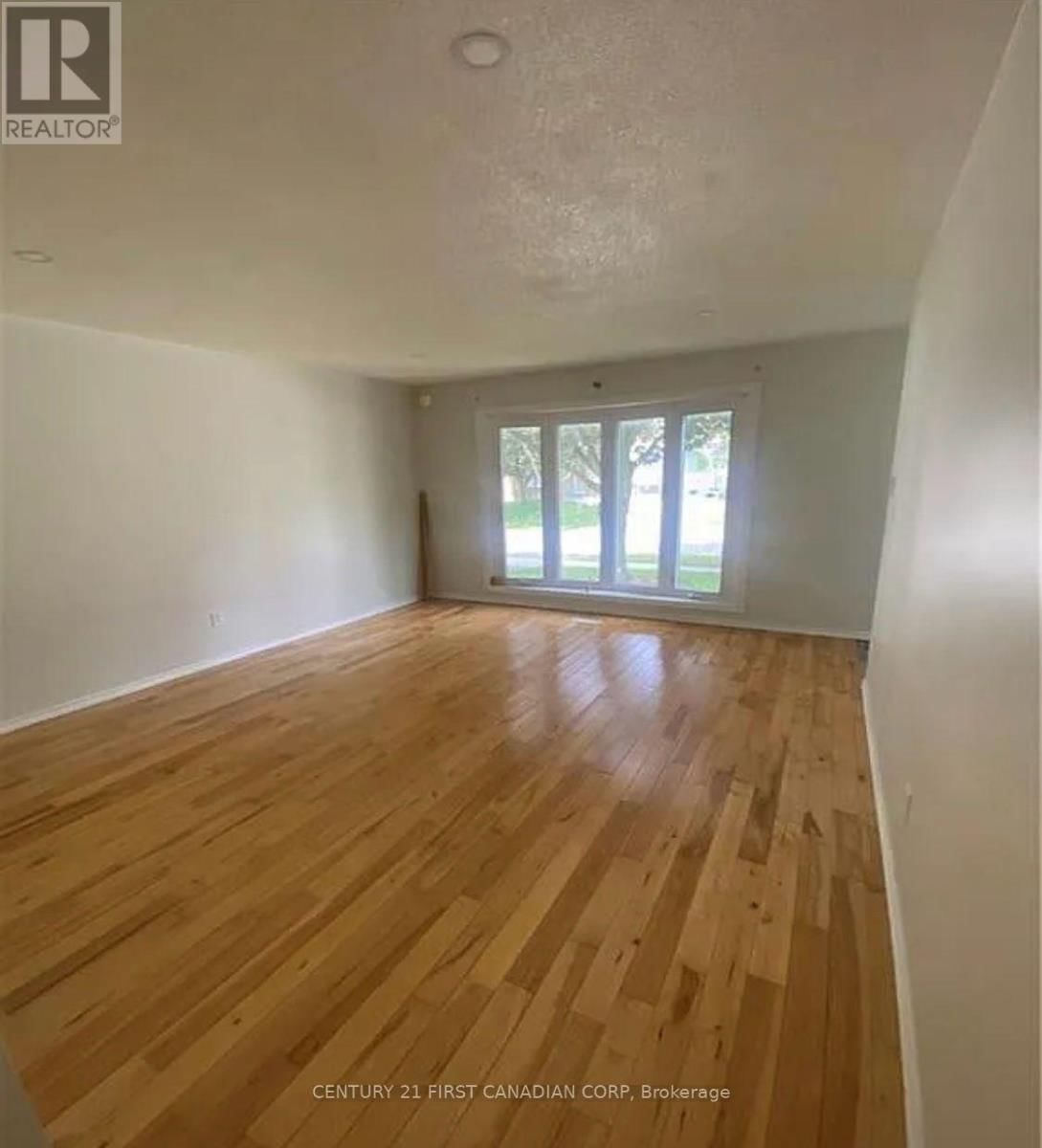 UNIT A - 80 CLIFTON CRESCENT Image 11