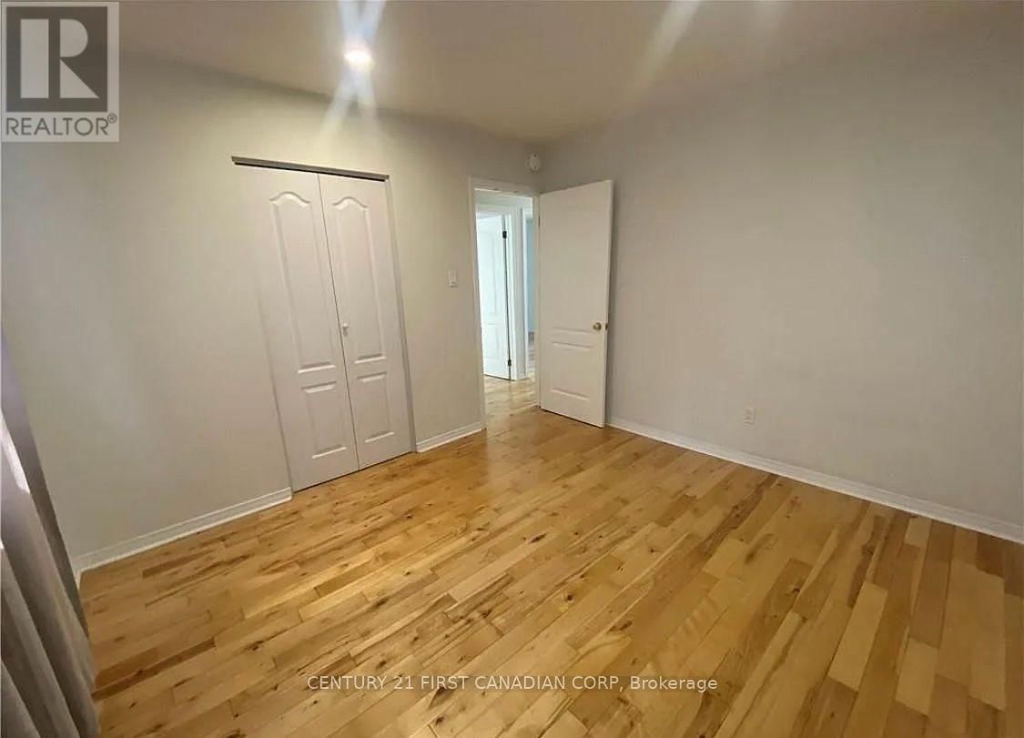 UNIT A - 80 CLIFTON CRESCENT Image 7