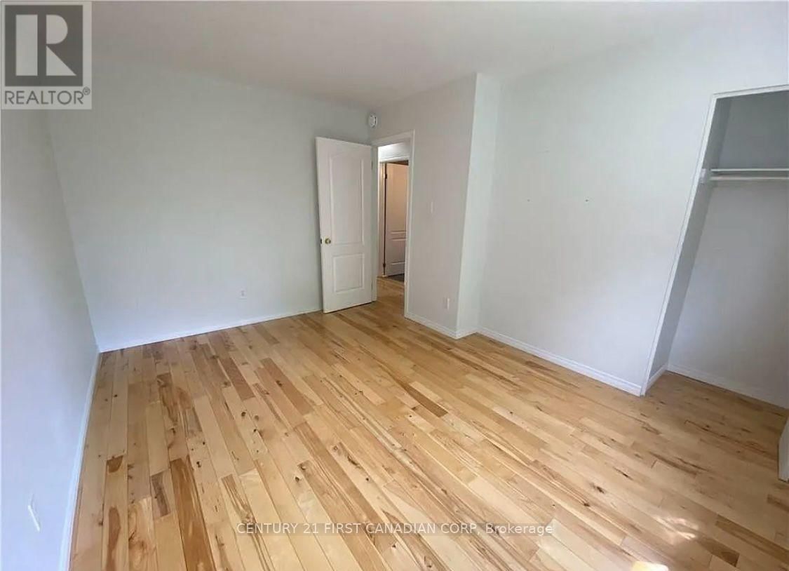 UNIT A - 80 CLIFTON CRESCENT Image 9