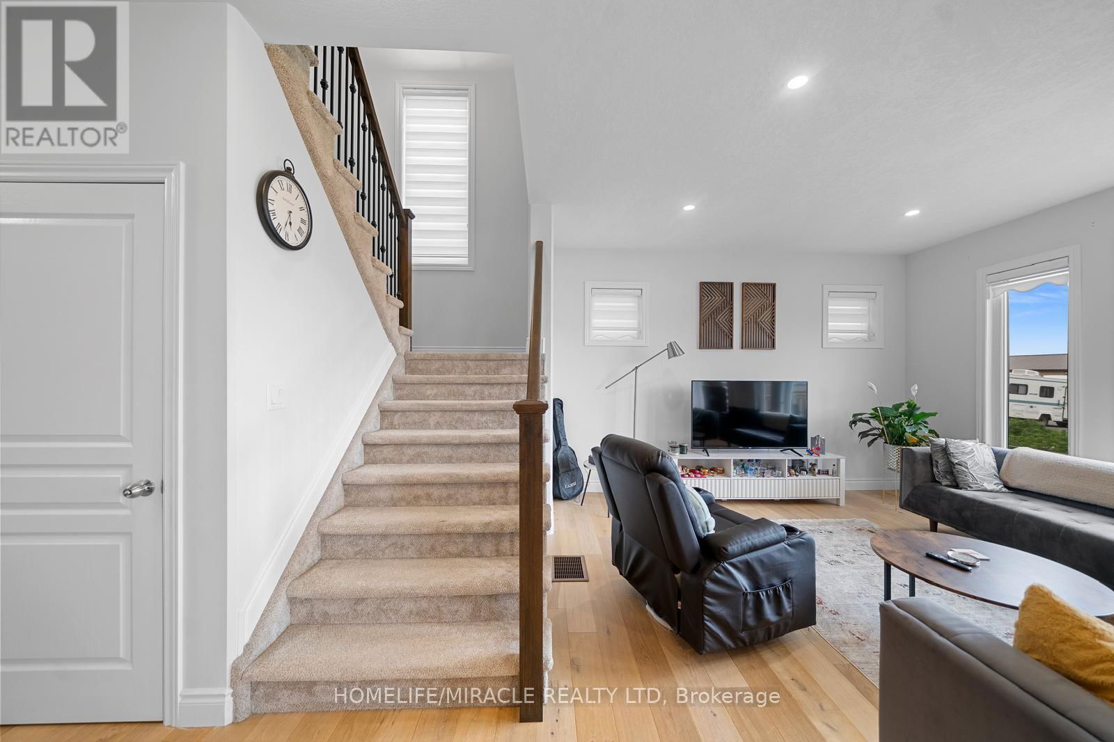 260 HOLDEN STREET Image 10
