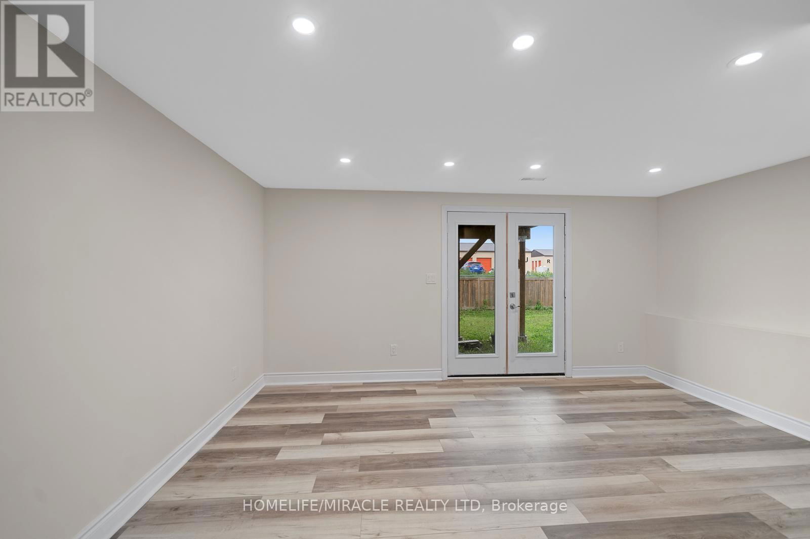 260 HOLDEN STREET Image 24