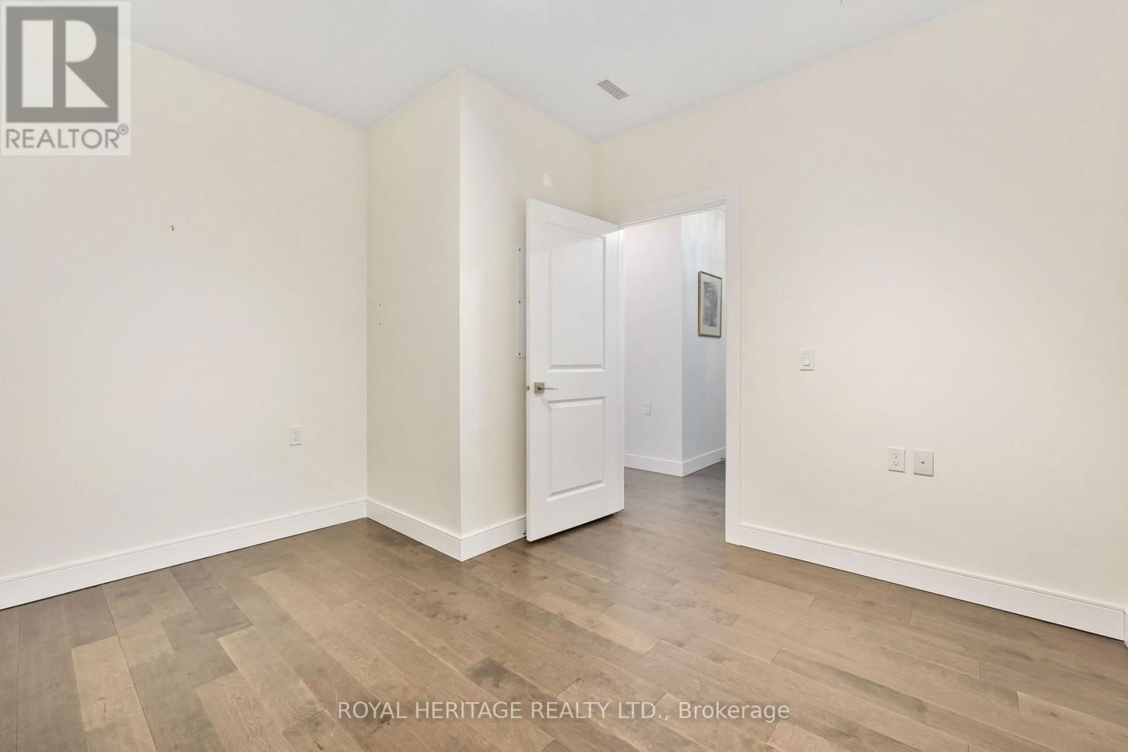 412 - 135 ORR STREET Image 32