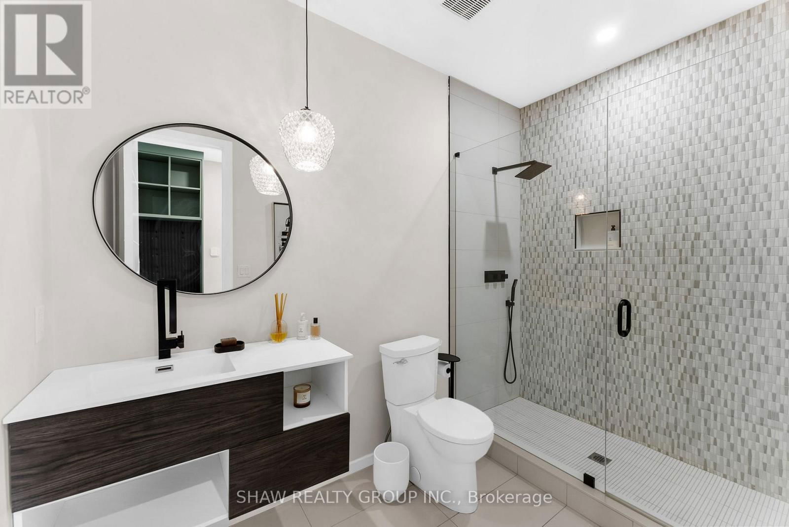 1448 MANNHEIM ROAD Image 24