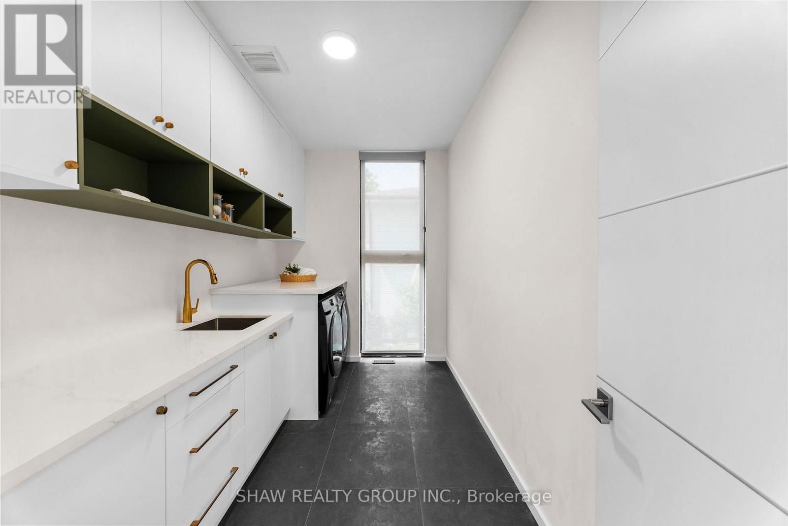 1448 MANNHEIM ROAD Image 28