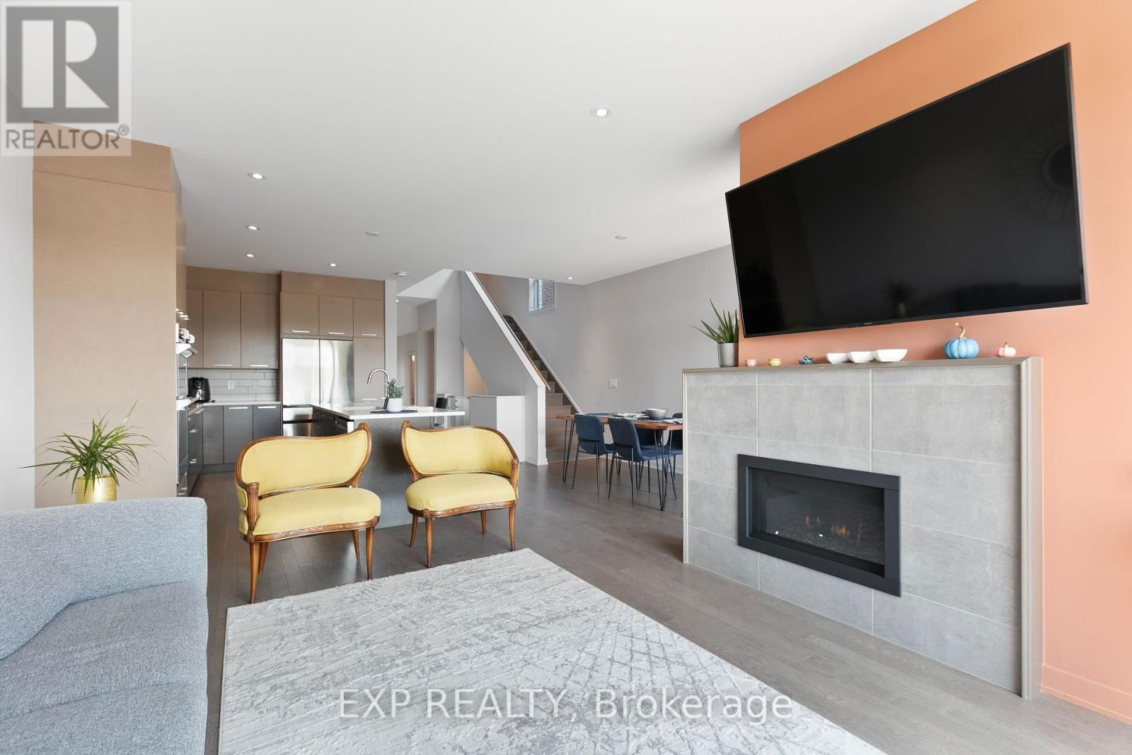 244 SHUTTLEWORTH DRIVE Image 19