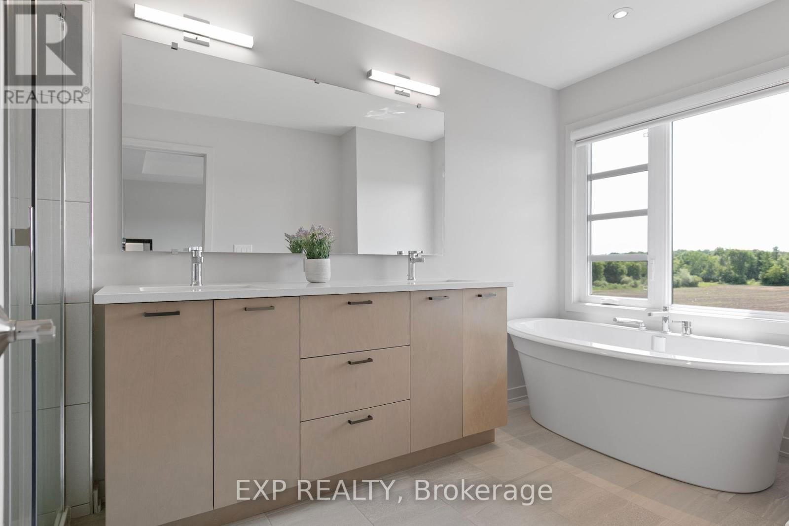244 SHUTTLEWORTH DRIVE Image 31