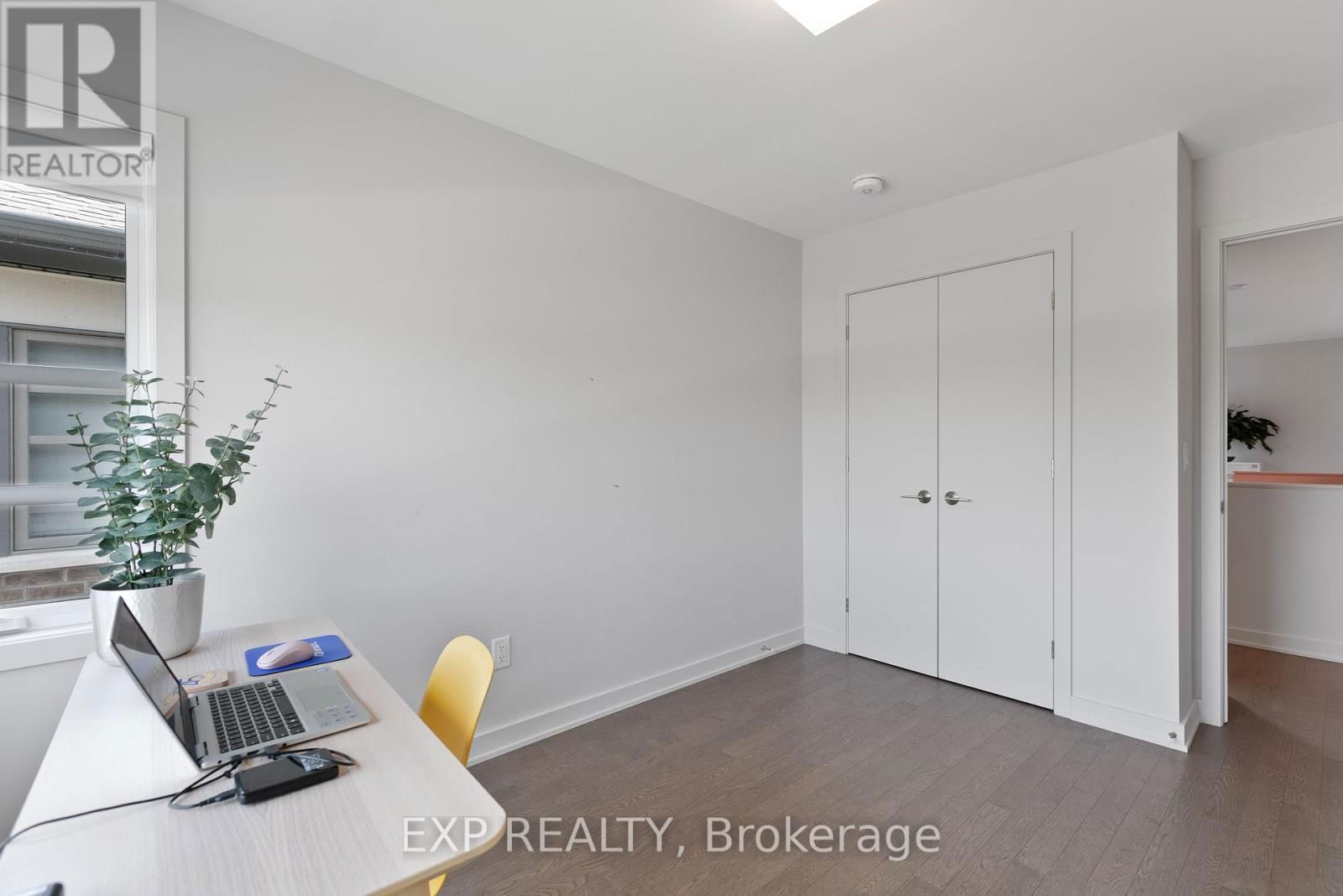 244 SHUTTLEWORTH DRIVE Image 37