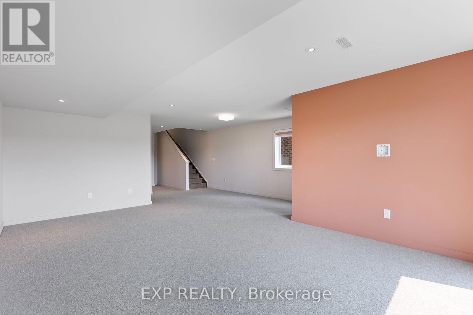 244 SHUTTLEWORTH DRIVE Image 44