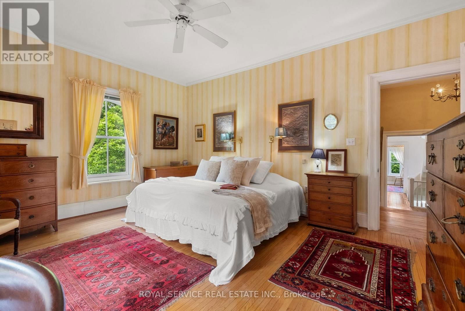 303 HENRY STREET Image 13