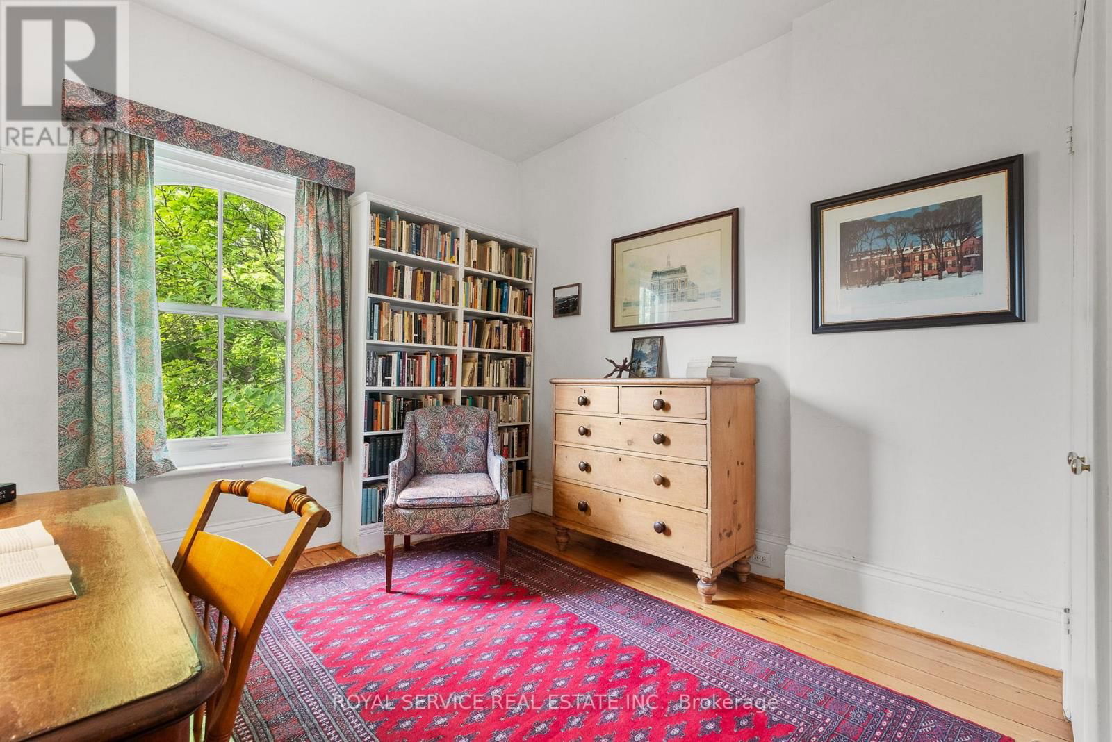 303 HENRY STREET Image 19