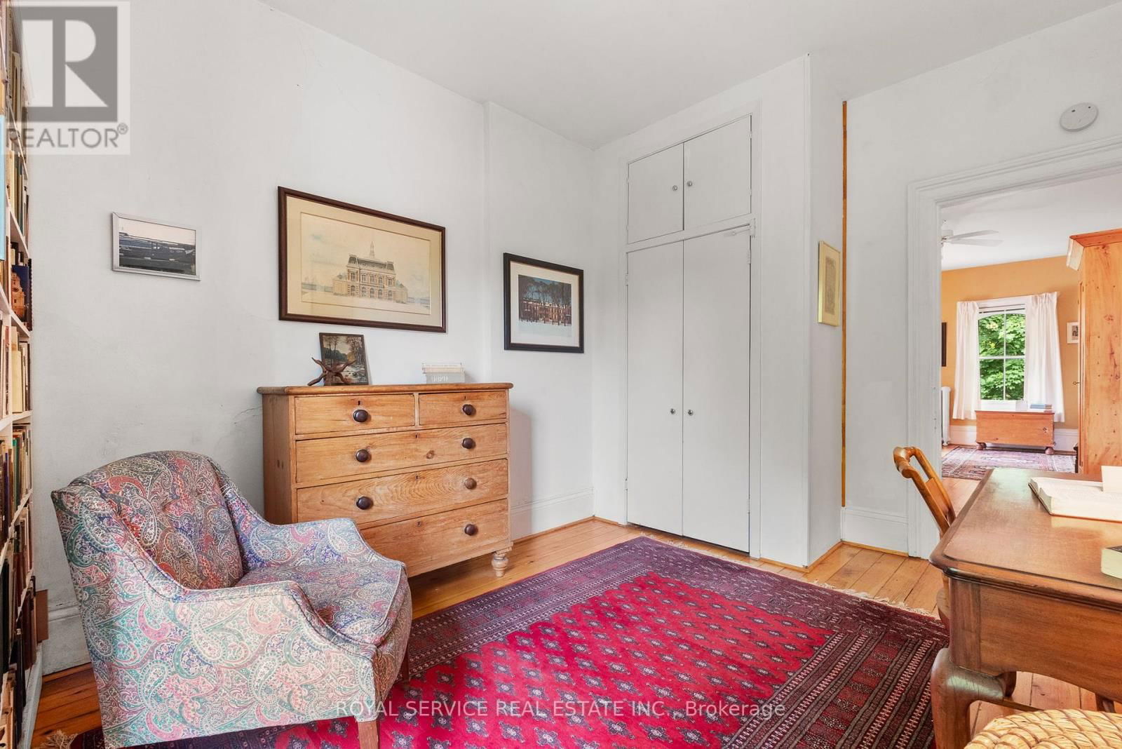 303 HENRY STREET Image 20
