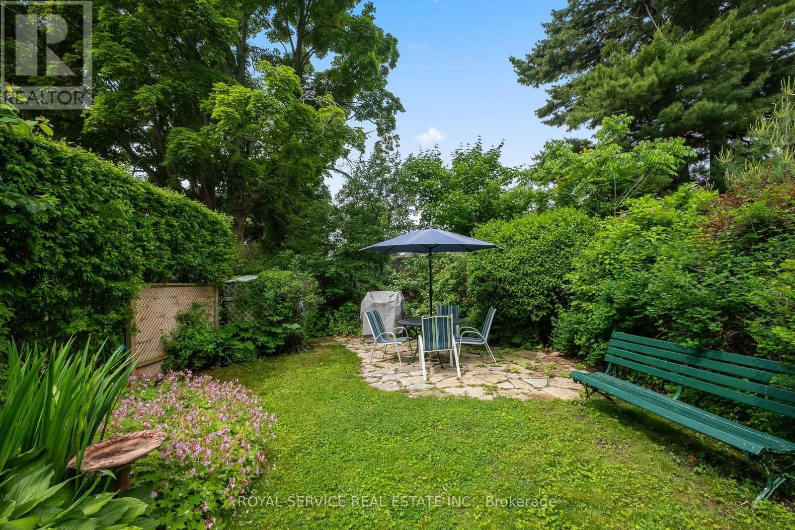 303 HENRY STREET Image 28