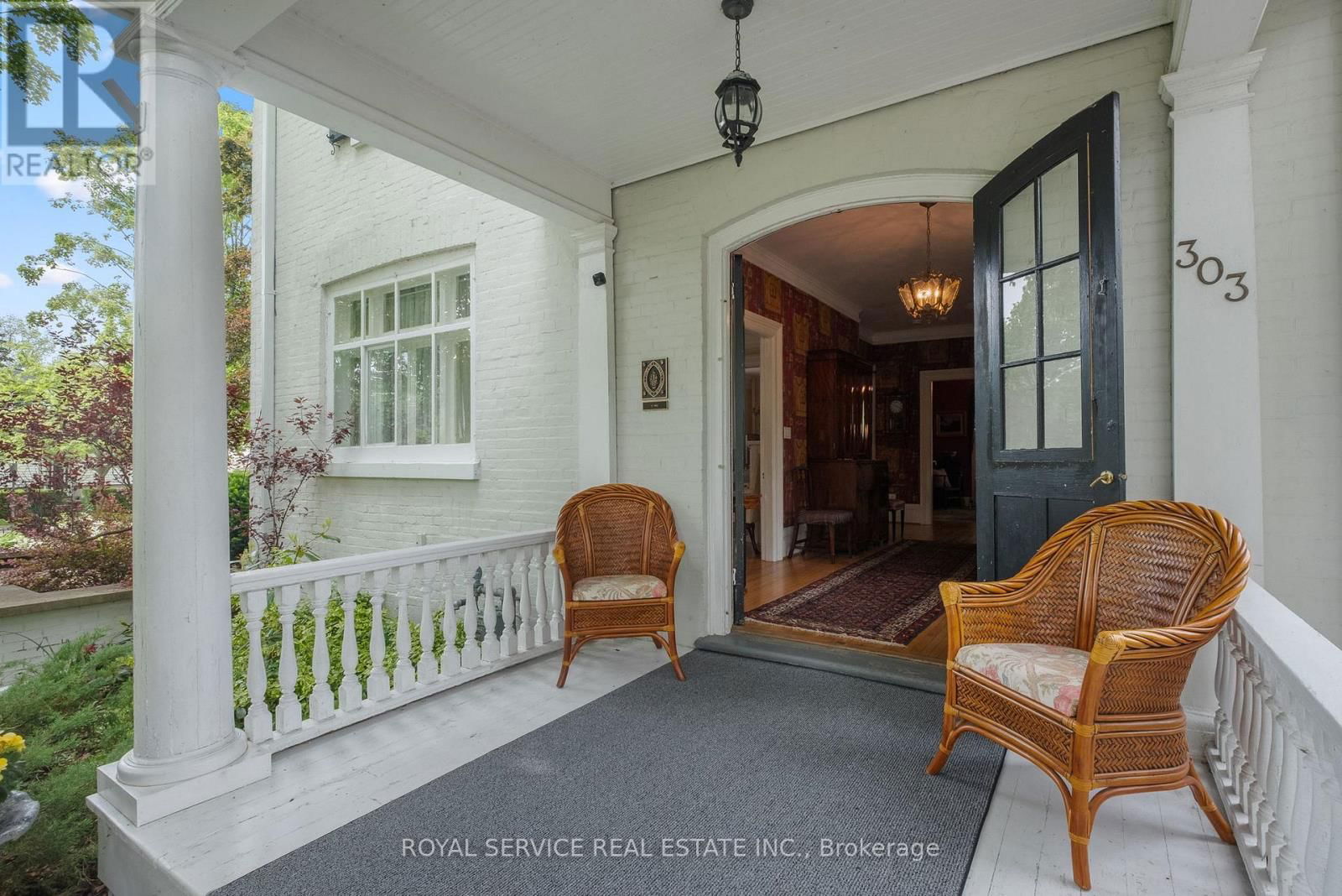 303 HENRY STREET Image 4