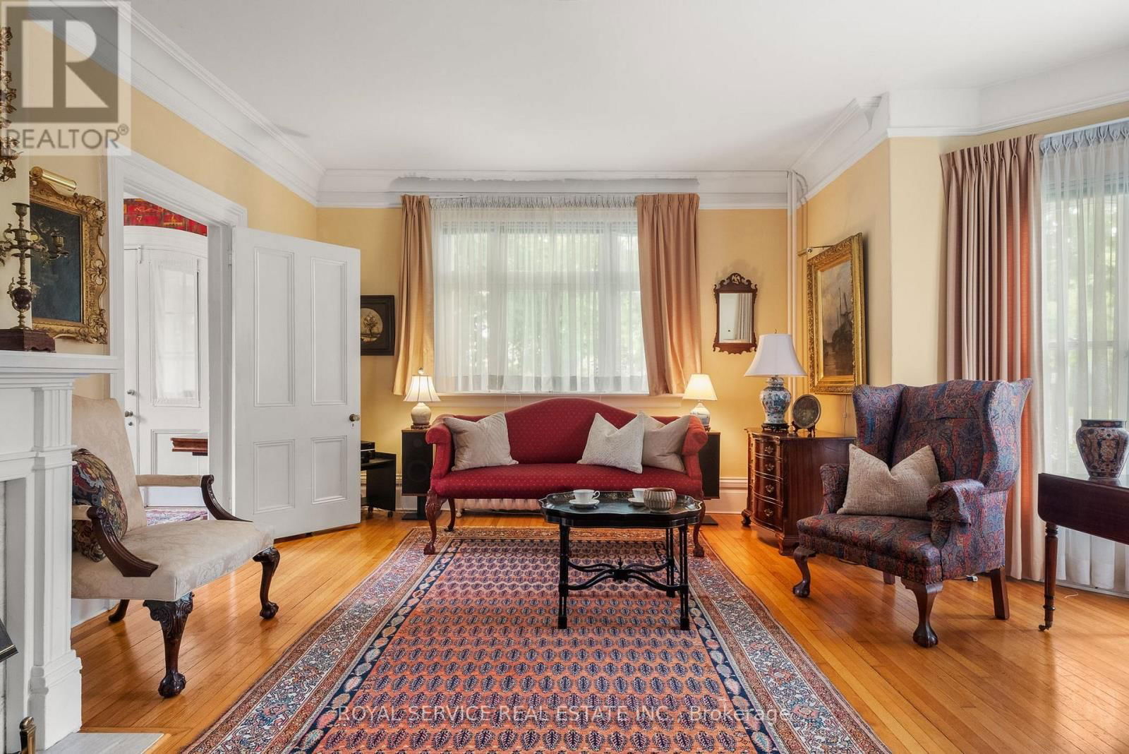 303 HENRY STREET Image 7