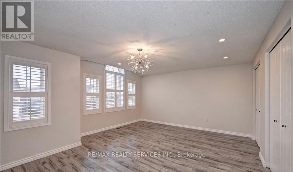 108 SWEENEY CRESCENT Image 11