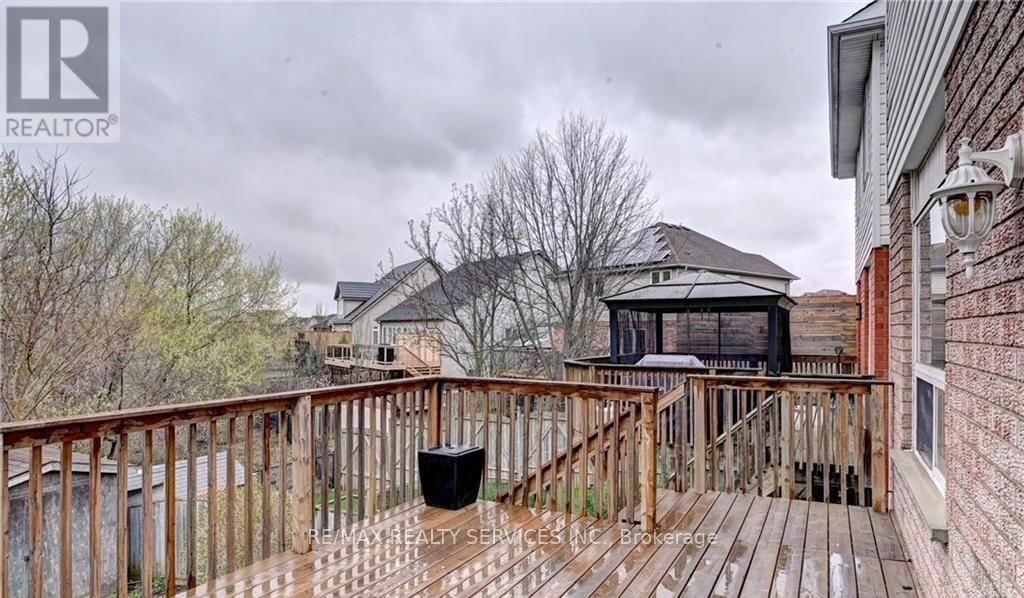 108 SWEENEY CRESCENT Image 19
