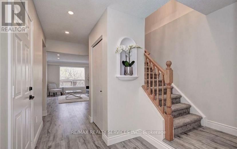 108 SWEENEY CRESCENT Image 3