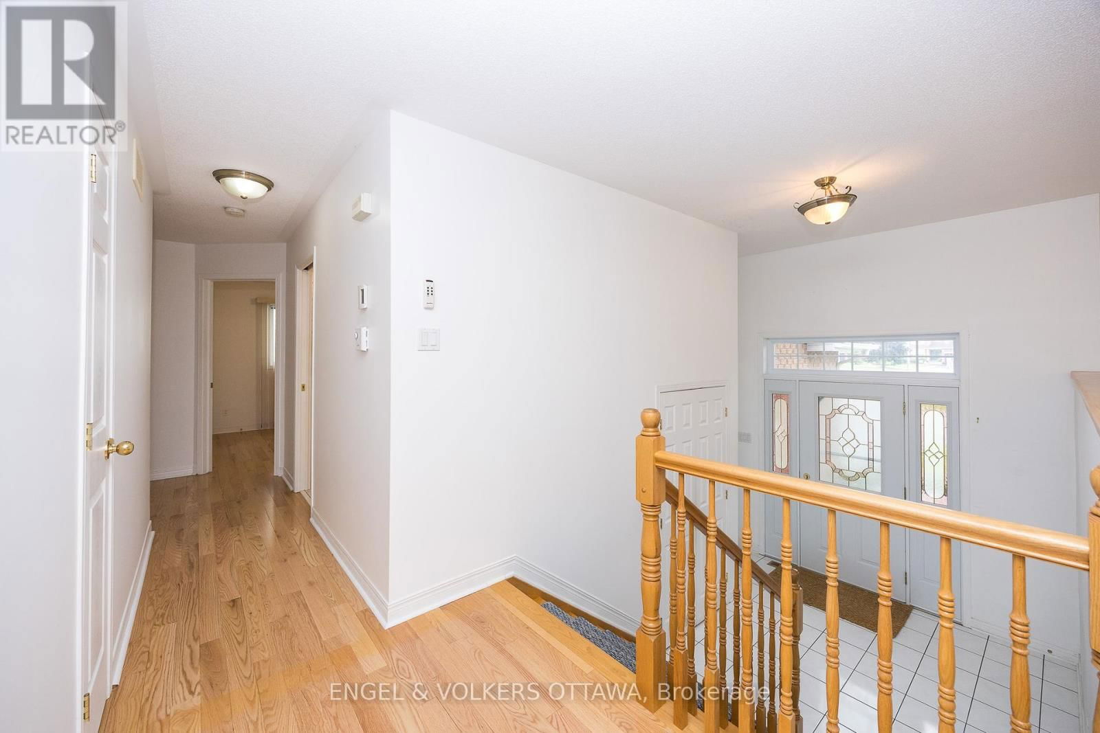 81 LLOYDALEX CRESCENT Image 12