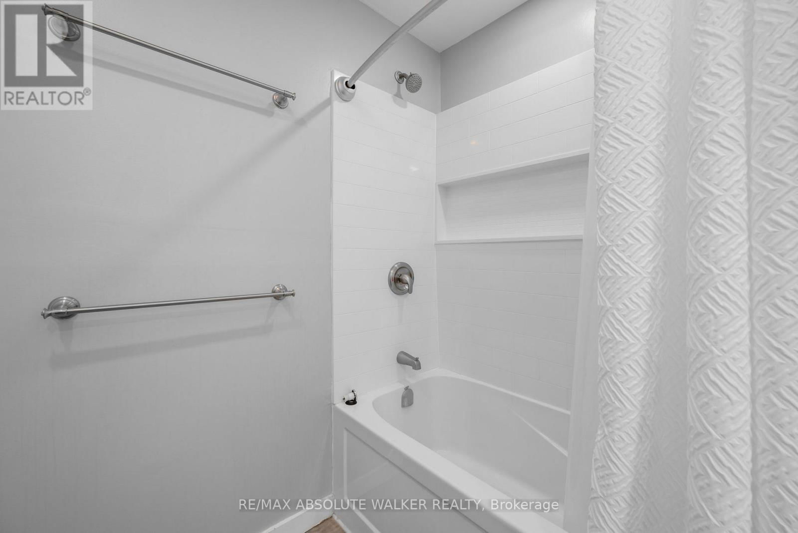 21 TRILLIUM CRESCENT Image 25