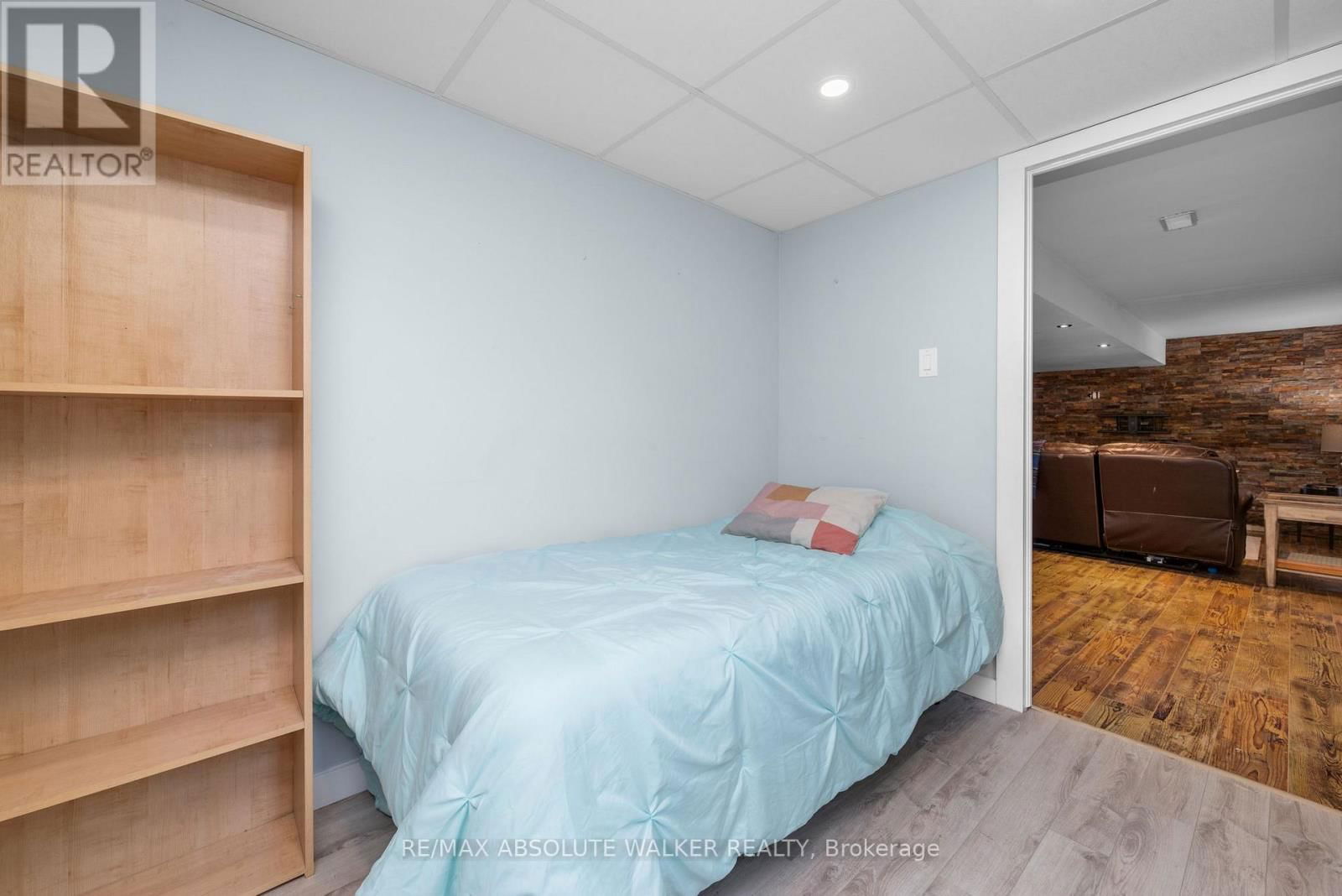 21 TRILLIUM CRESCENT Image 32