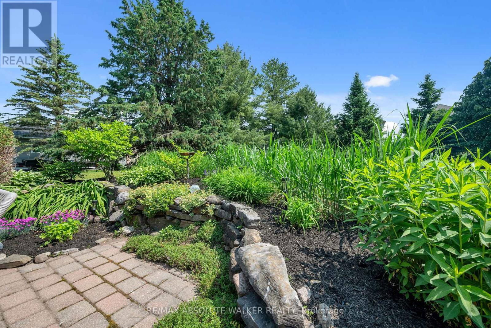 21 TRILLIUM CRESCENT Image 37