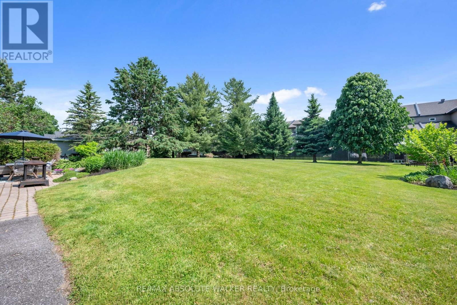 21 TRILLIUM CRESCENT Image 39