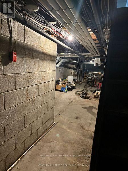 170 HUNTER STREET WEST Image 5