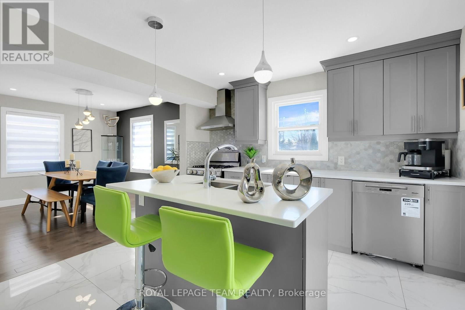 1107 NORMANDY CRESCENT Image 15