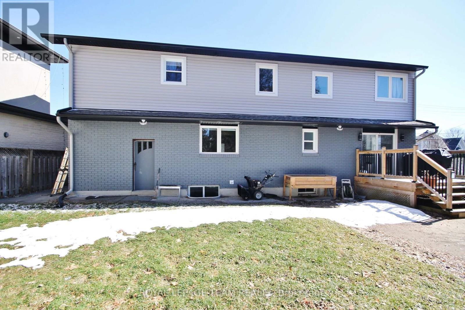 1107 NORMANDY CRESCENT Image 36
