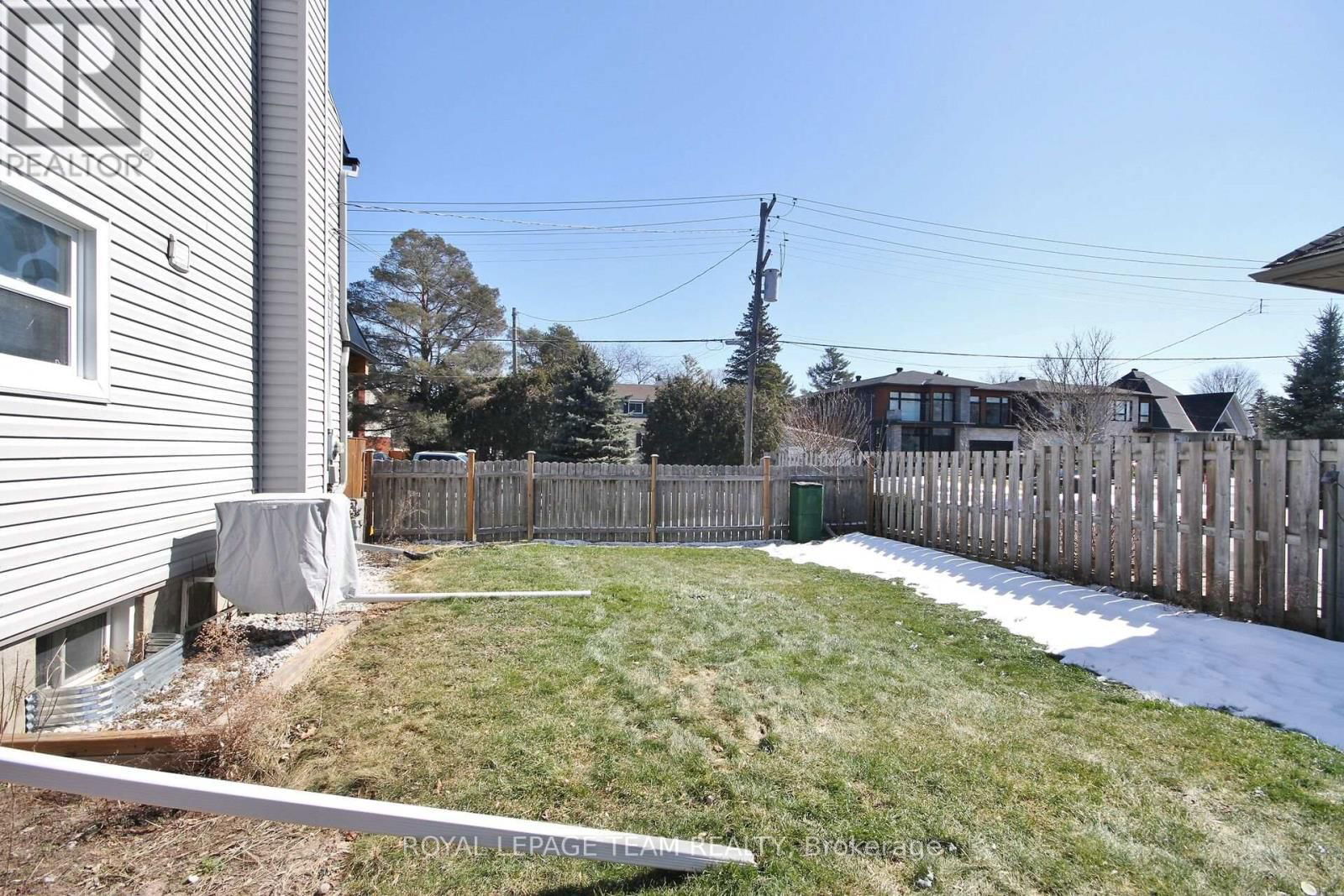 1107 NORMANDY CRESCENT Image 38