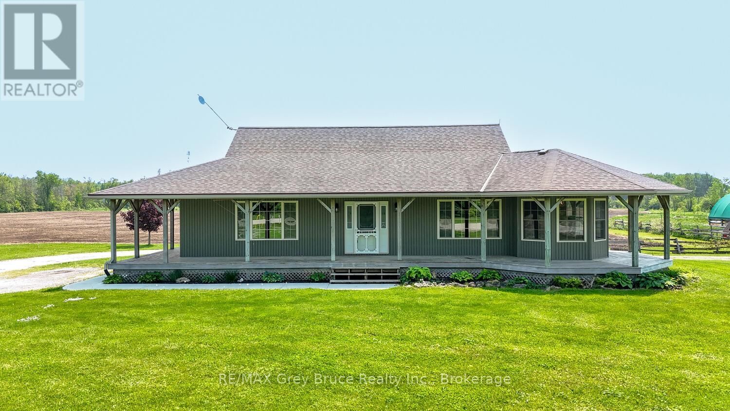 402622 GREY 17 ROAD Image 4
