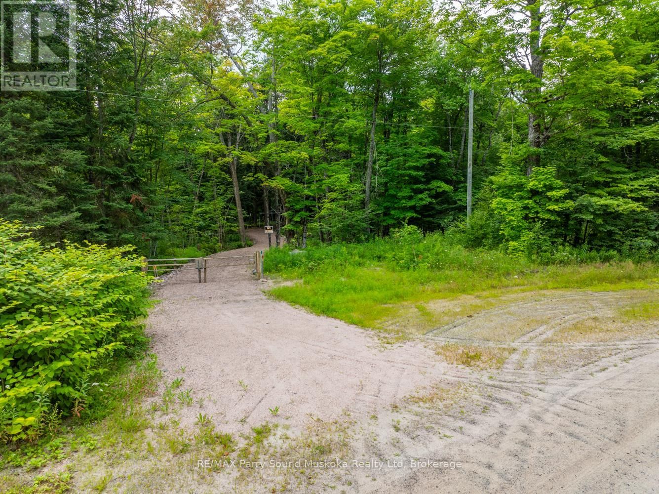 131 MOONWING ROAD Image 3