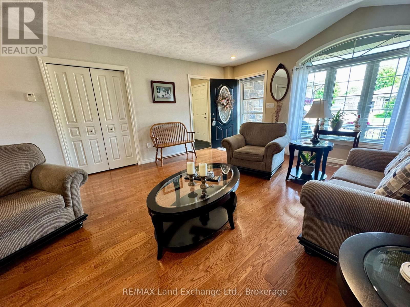 210 STICKEL STREET Image 11