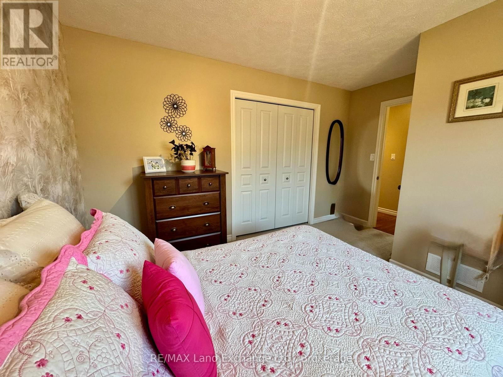 210 STICKEL STREET Image 17
