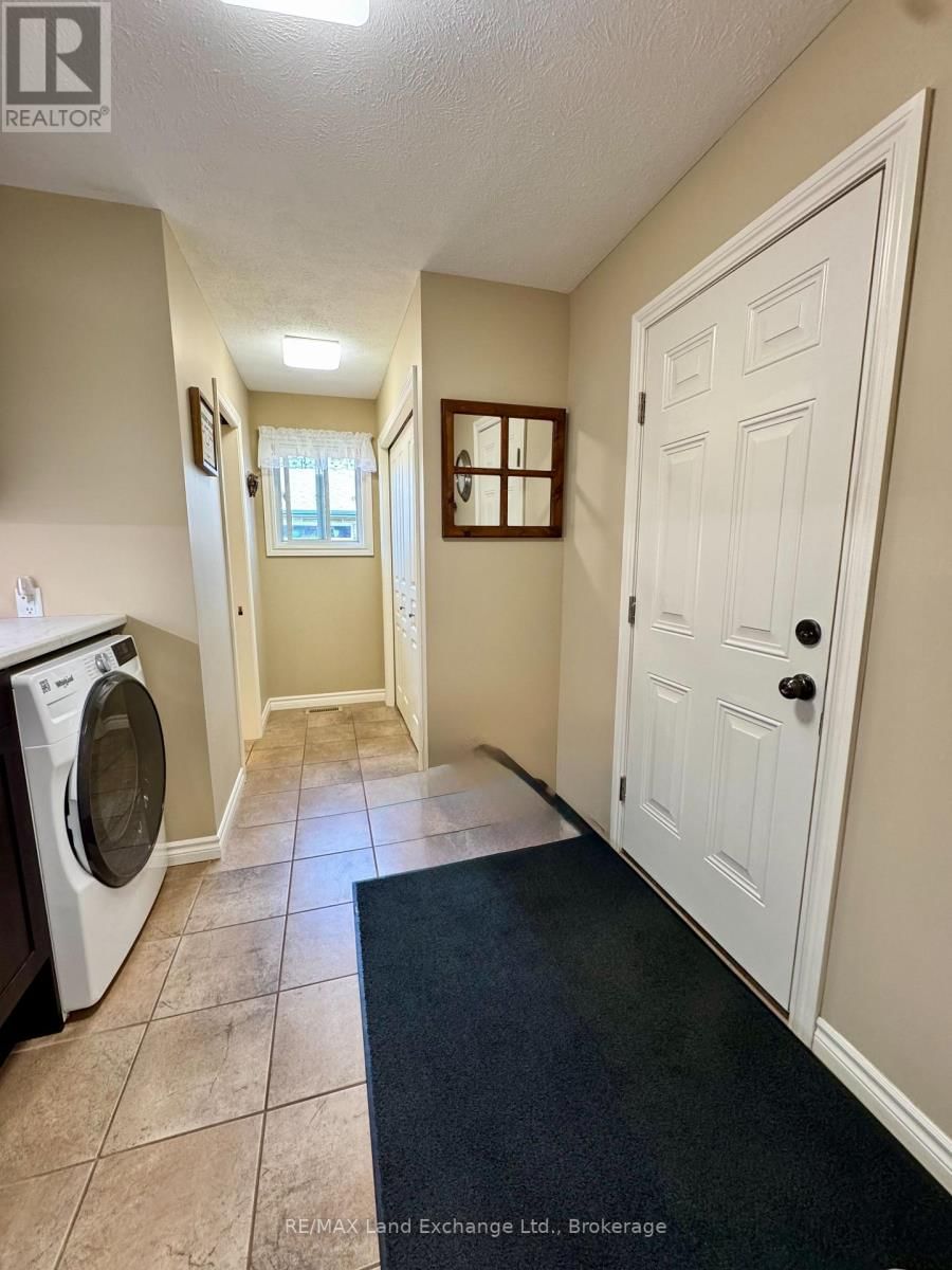 210 STICKEL STREET Image 18