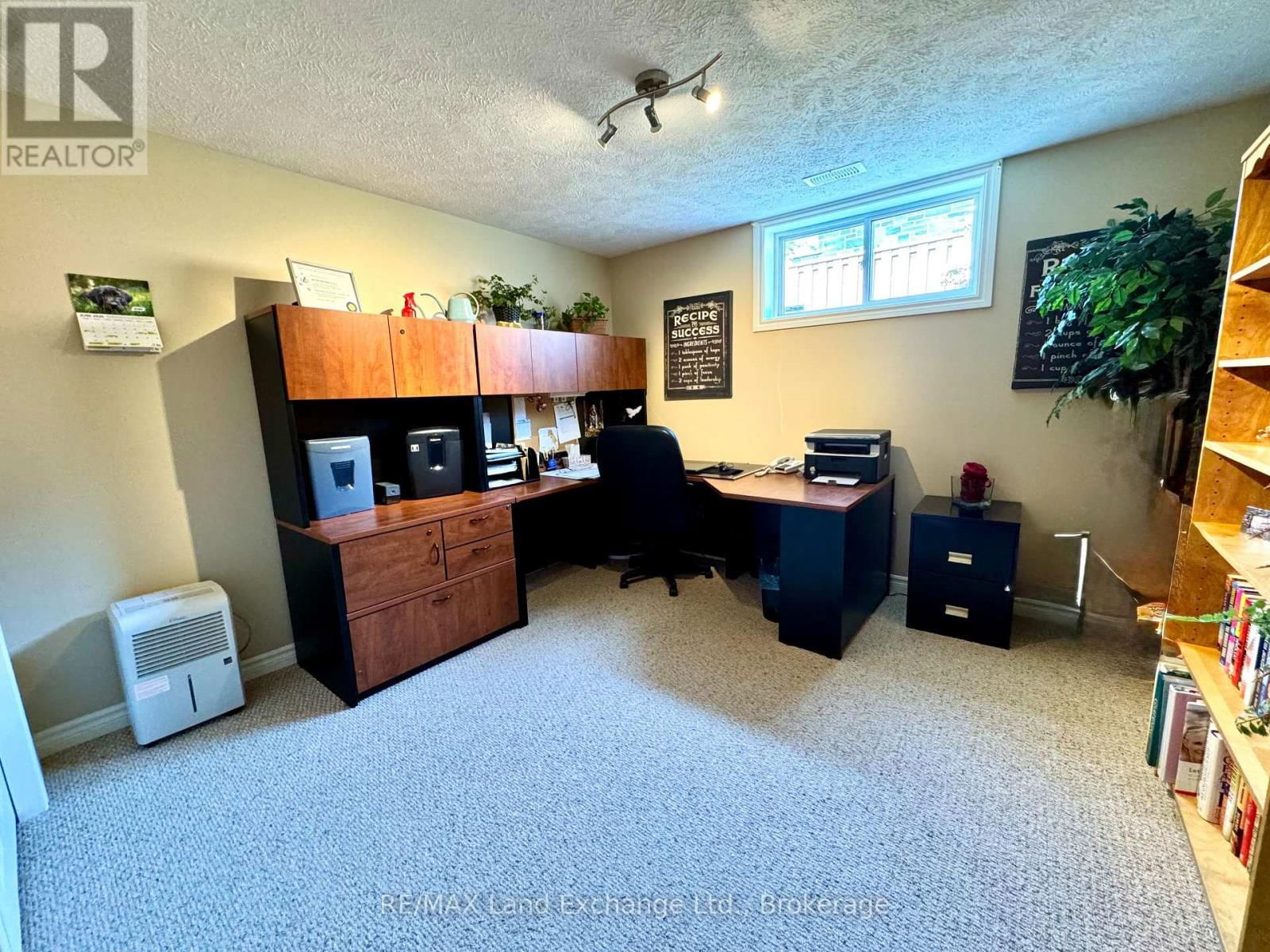 210 STICKEL STREET Image 32