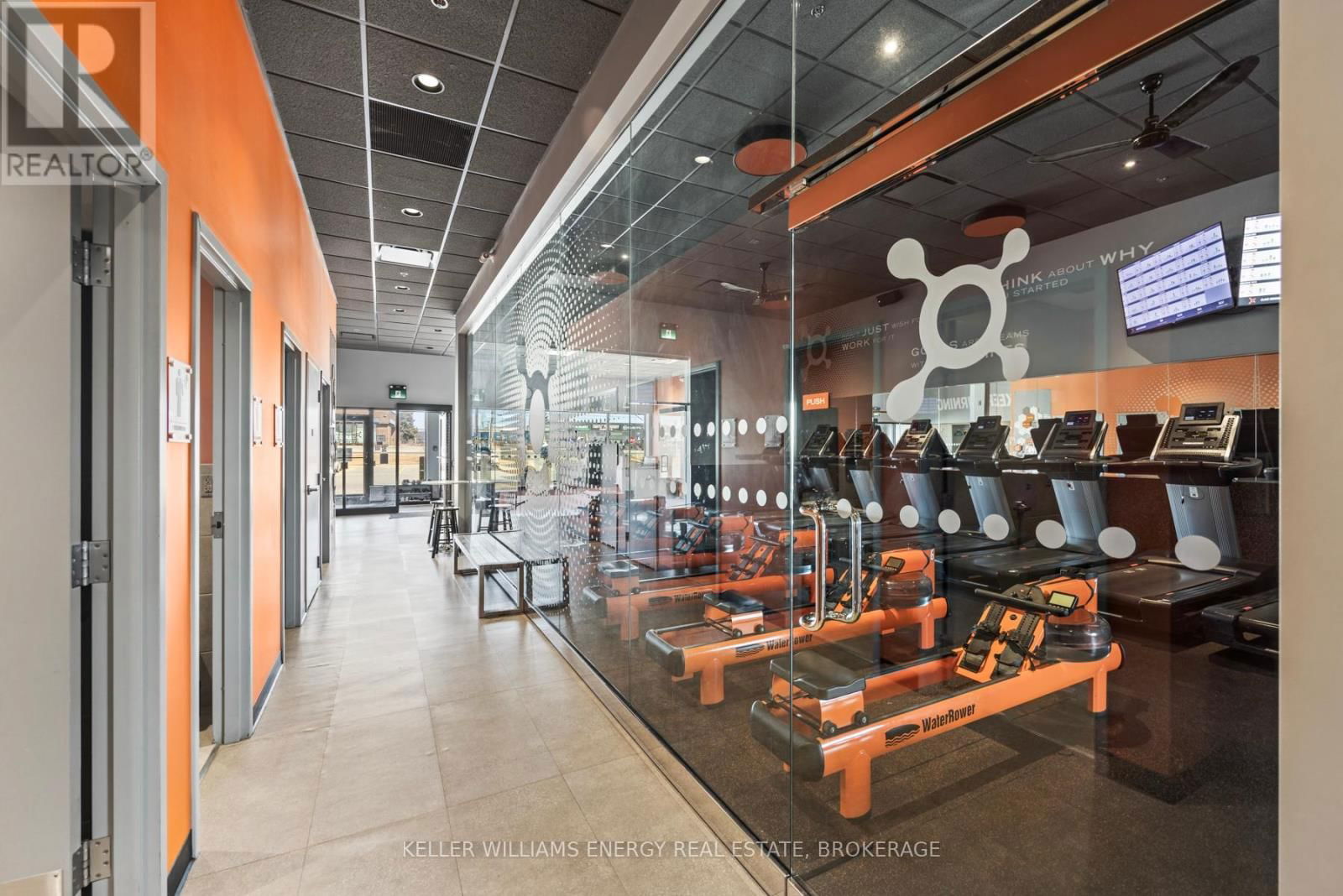 6B - 500 GARDINERS ROAD Image 24