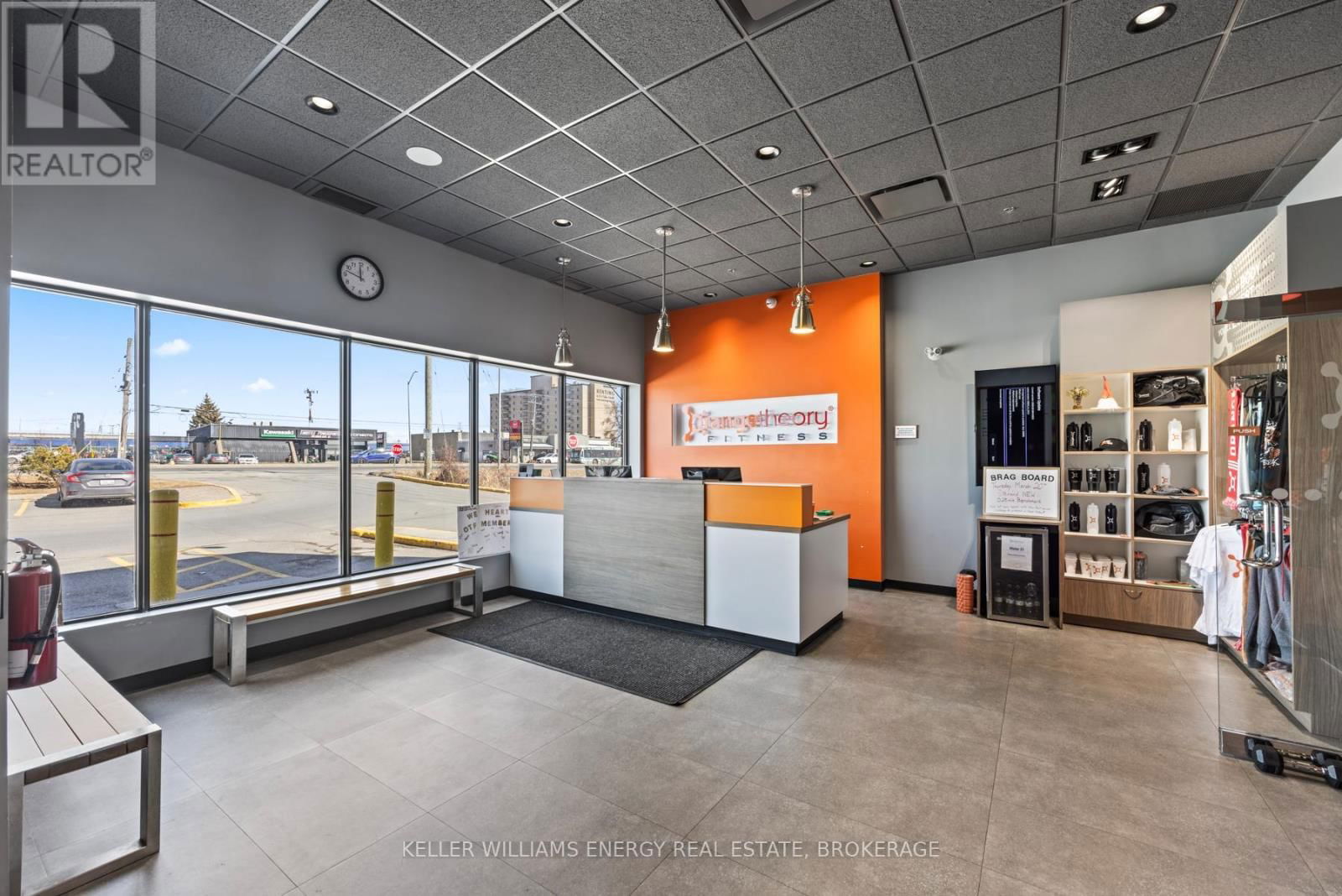 6B - 500 GARDINERS ROAD Image 7