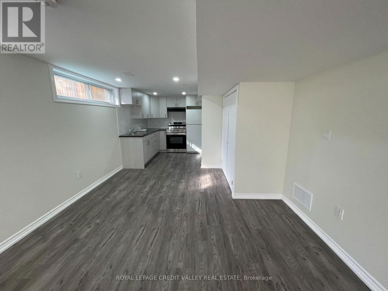 88 SHERIDAN (BSMT) STREET Image 1