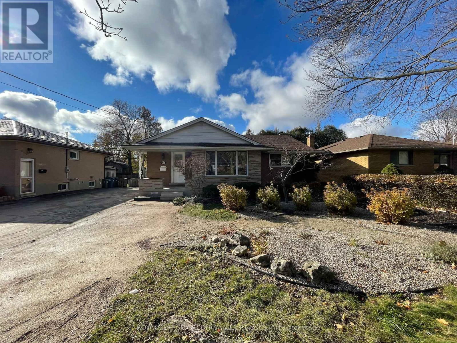 88 SHERIDAN (BSMT) STREET Image 6