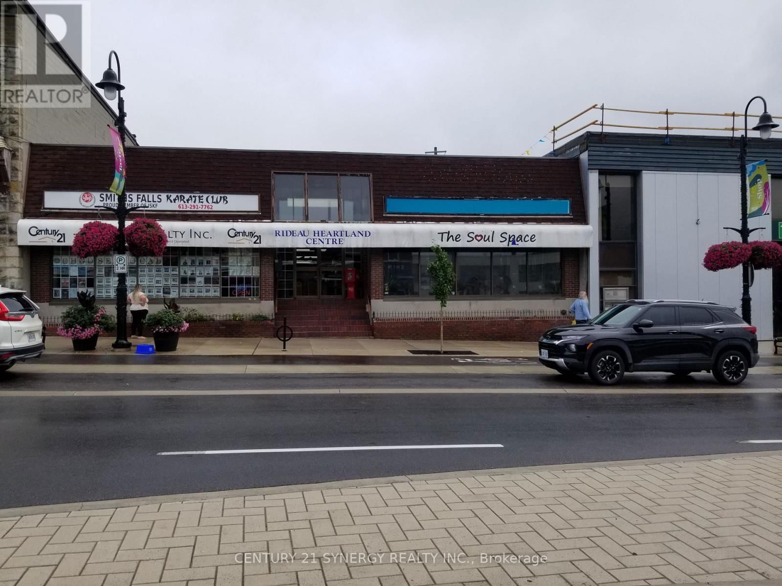201 - 23 BECKWITH STREET NORTH Image 1