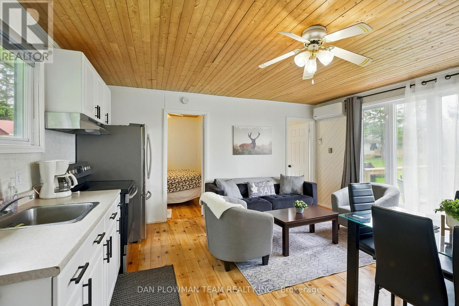 184/189 CHAPMAN DRIVE Image 22