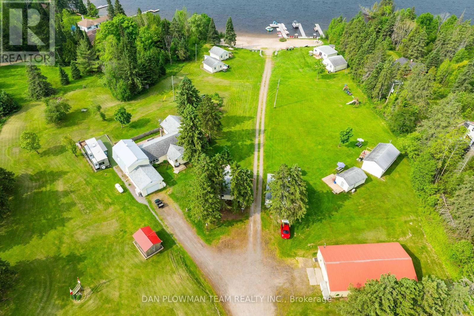 184/189 CHAPMAN DRIVE Image 3